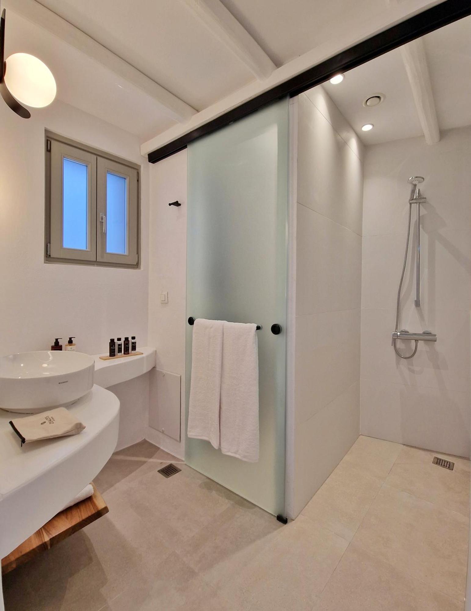 Agada Folegandros Suites & Villas Áno Meriá 外观 照片